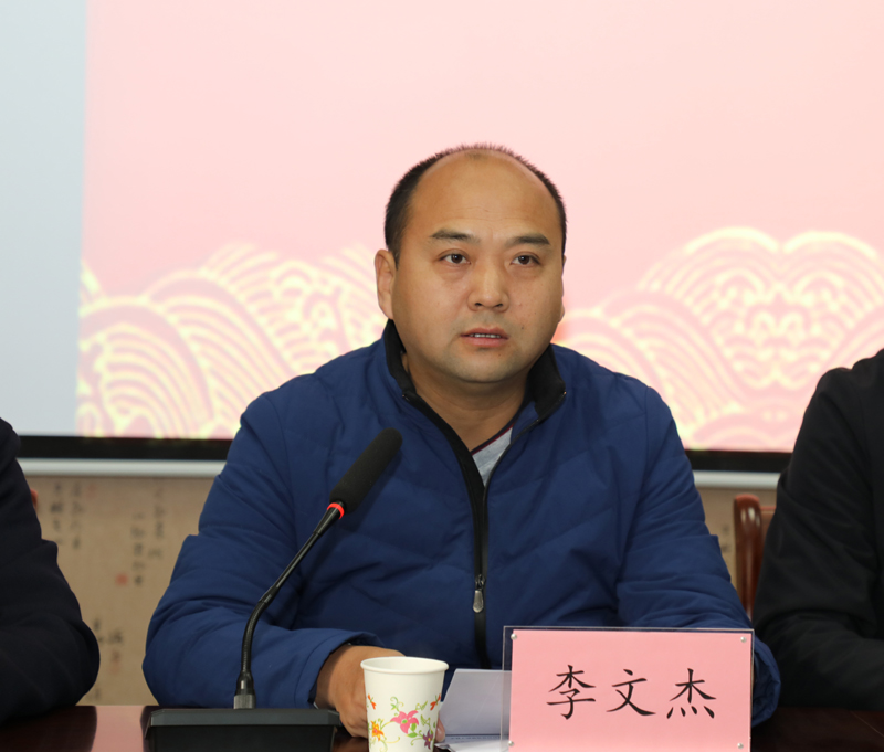 技術(shù)專家組組長李文杰教授作技術(shù)點評.JPG 技術(shù)專家組組長李文杰教授作技術(shù)點評.JPG