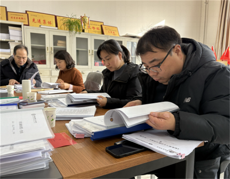 12�?7日十佳教案、優(yōu)秀作業(yè)評(píng)比活動(dòng)556.png